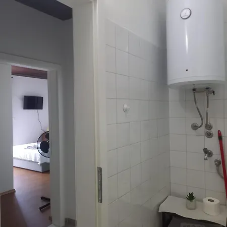 Domi Апартаменты Макарска